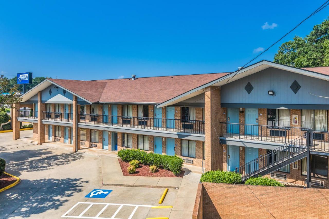 Americas Best Value Inn Stockbridge Exterior photo