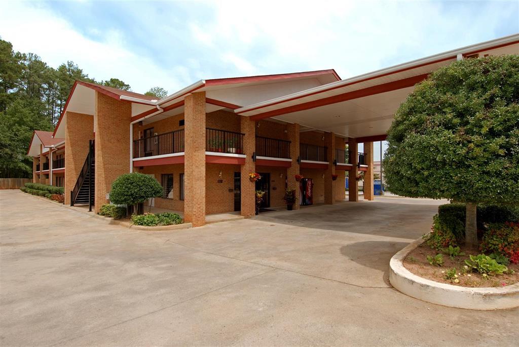 Americas Best Value Inn Stockbridge Exterior photo